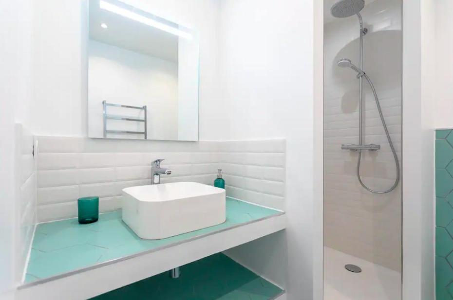 T2 ** Place Aux Huiles ** Vieux Port Apartment *