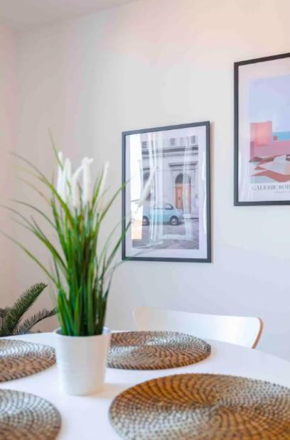 Appartement T2 ** Place Aux Huiles ** Vieux Port